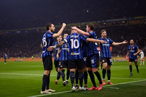 إنتر يتلقى تطمينات من "يويفا" بشأن موعد مواجهة برشلونة في نصف نهائي الأبطال